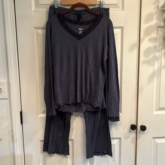 Alexandra Bartlett Intimates brand size L 2-piece pj set - Picture 1 of 7